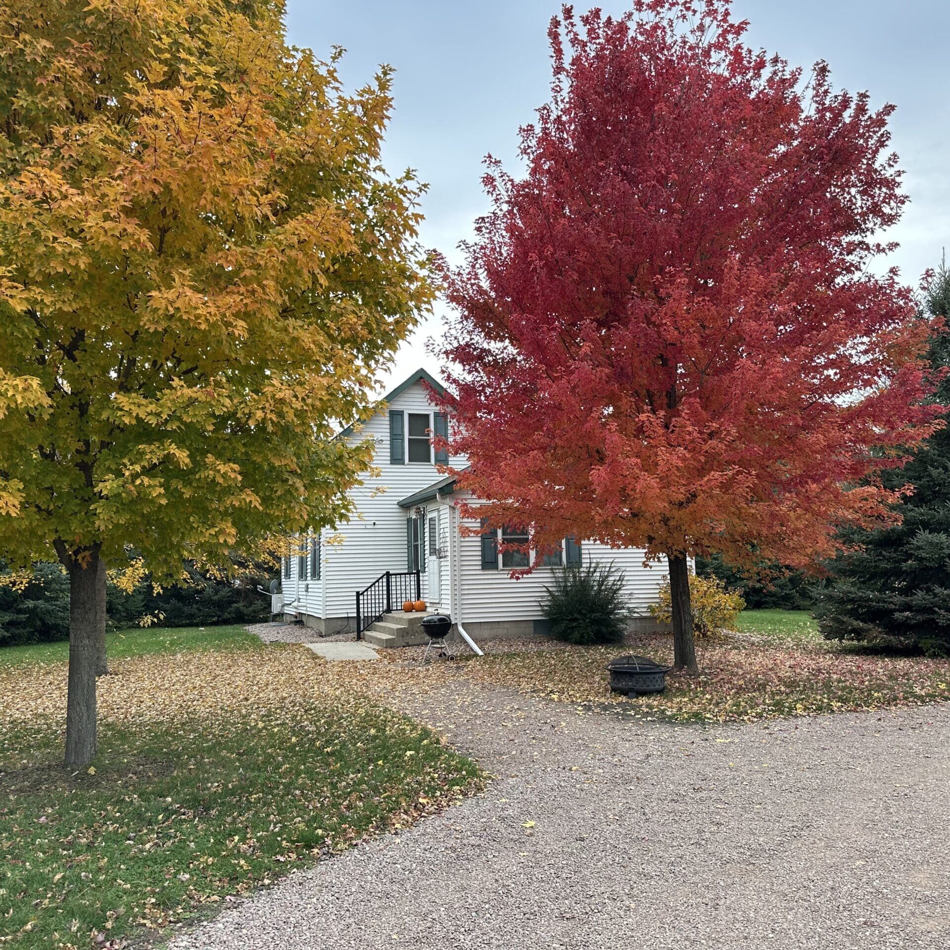 farmhouse rental in the fall