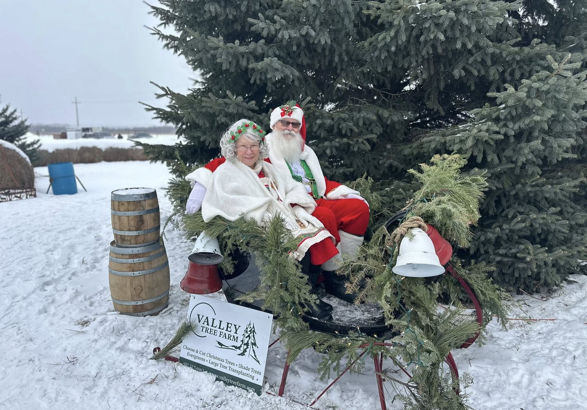 santa and mrs clause at valley tree farm