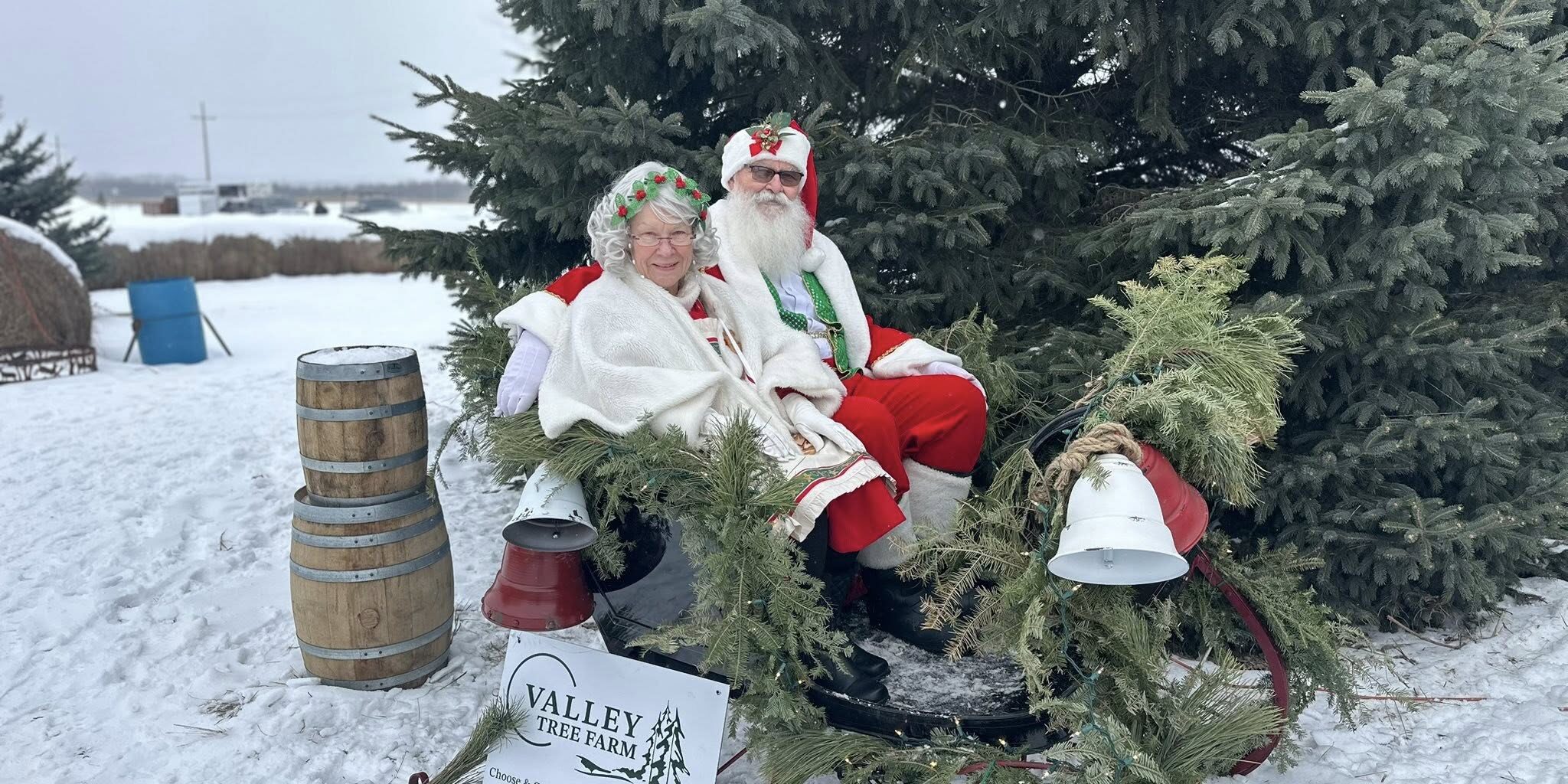 santa and mrs clause at valley tree farm